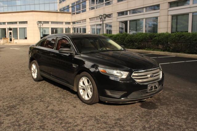 2016 Ford Taurus SE for sale in Arlington, VA