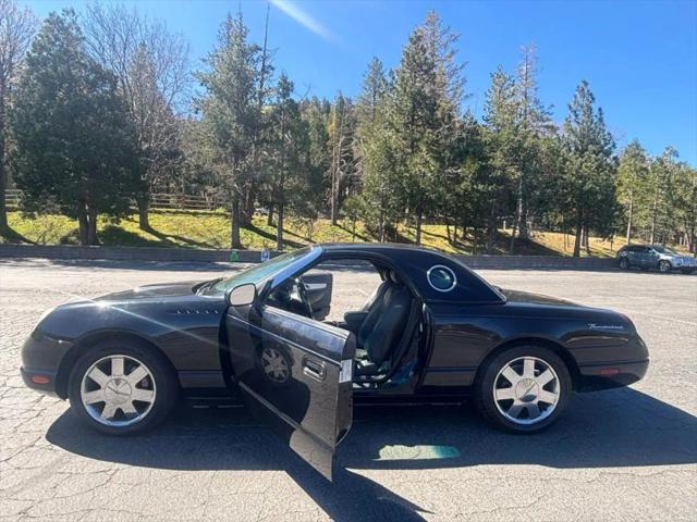 2002 Ford Thunderbird Base