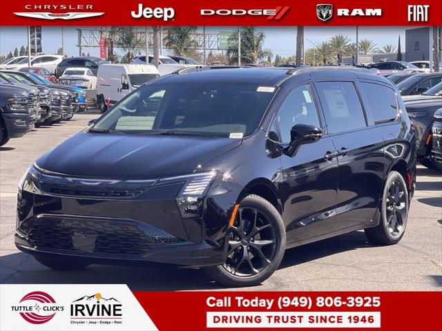 2027 Chrysler Pacifica Limited for sale in Irvine, CA