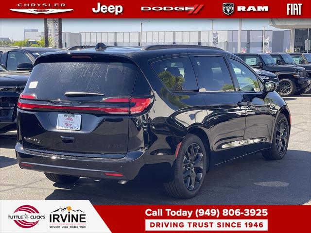 2027 Chrysler Pacifica Limited