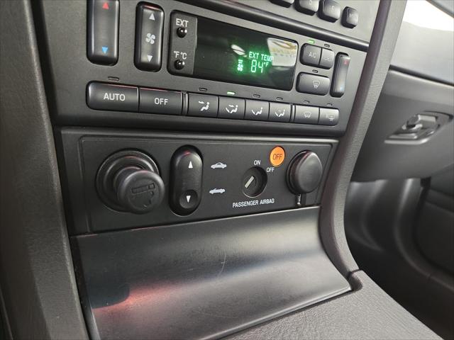 2002 Ford Thunderbird Base