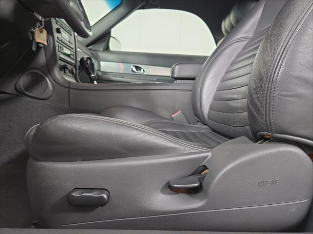 2002 Ford Thunderbird Base