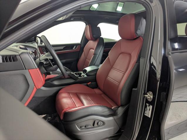 2025 Porsche Cayenne Unknown