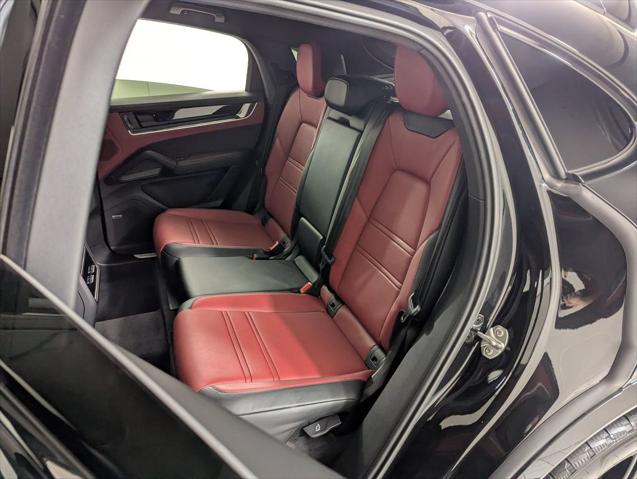 2025 Porsche Cayenne Unknown