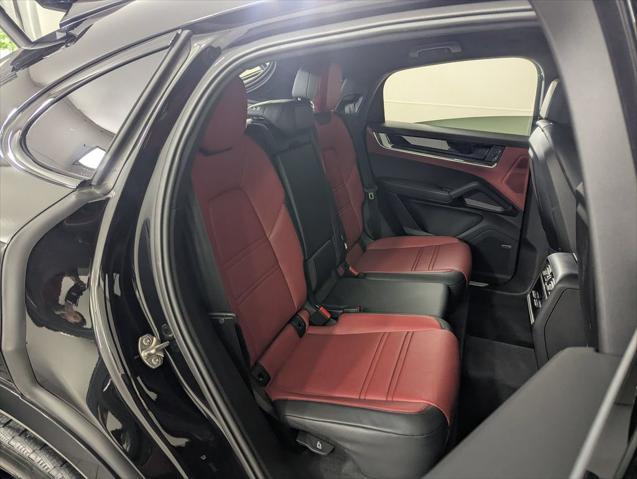 2025 Porsche Cayenne Unknown