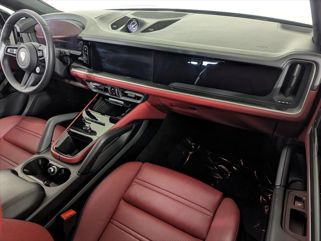 2025 Porsche Cayenne Unknown