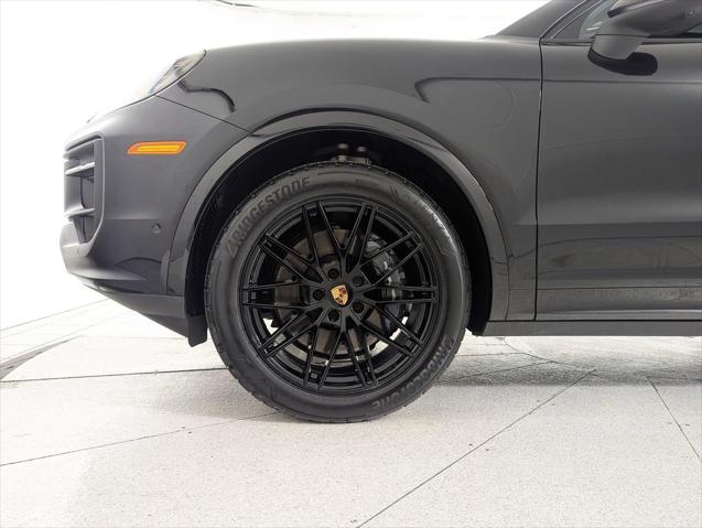 2025 Porsche Cayenne Unknown