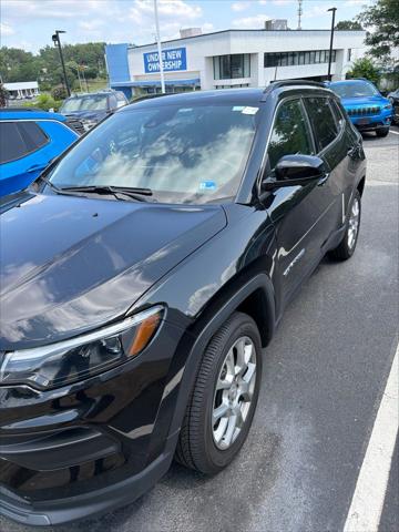 2023 Jeep Compass Latitude Lux FWD 2023 Jeep Compass Latitude Lux FWD