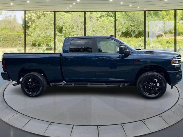 2024 RAM 3500 Big Horn Crew Cab 4x4 64 Box