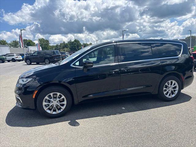 2025 Chrysler Pacifica Select 2025 Chrysler Pacifica Select