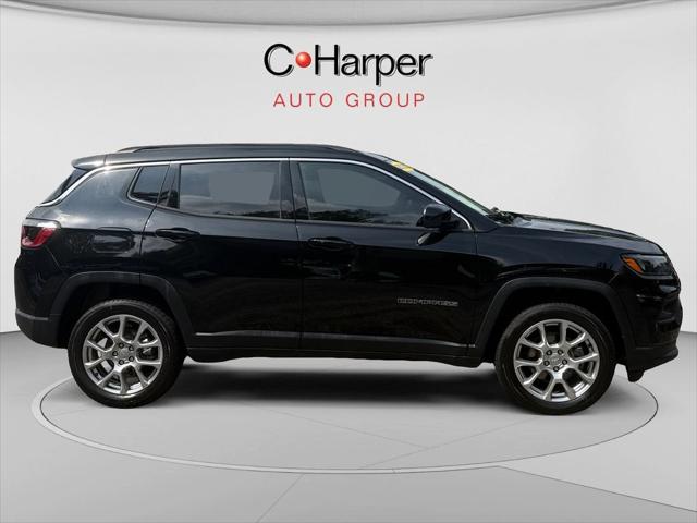 2022 Jeep Compass Latitude Lux 4x4 2022 Jeep Compass Latitude Lux 4x4