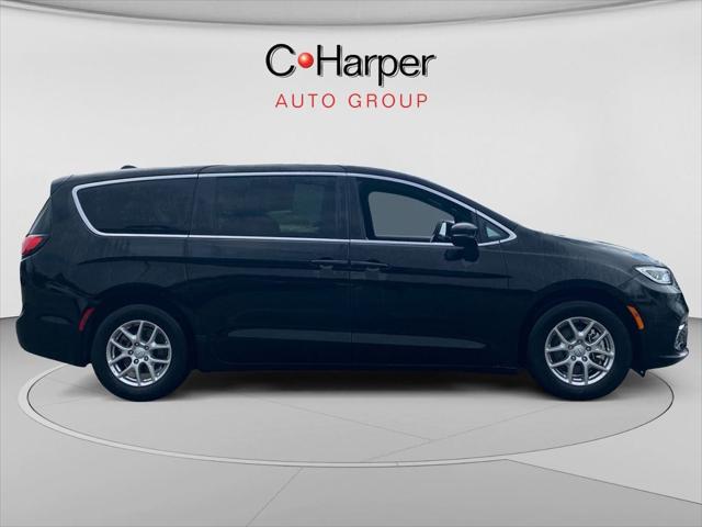 2025 Chrysler Pacifica Select 2025 Chrysler Pacifica Select