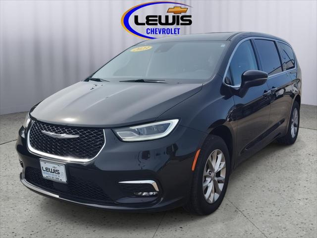 2023 Chrysler Pacifica Touring L AWD for sale in Atchison, KS
