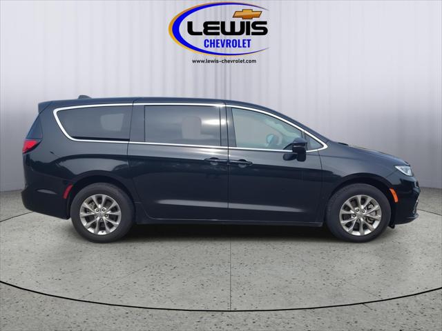 2023 Chrysler Pacifica Touring L AWD
