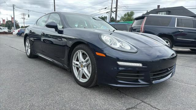 2016 Porsche Panamera 4