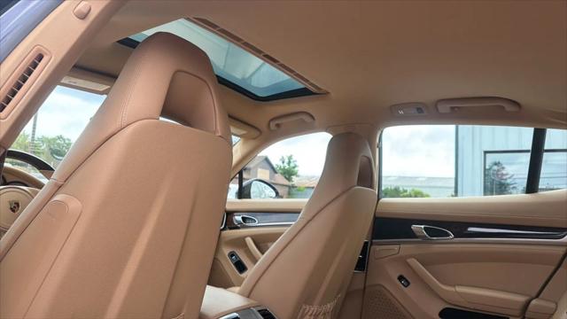 2016 Porsche Panamera 4