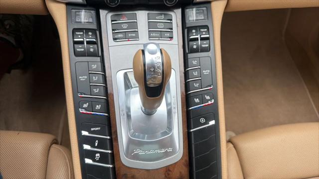 2016 Porsche Panamera 4