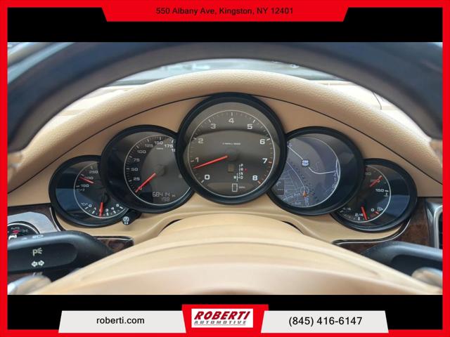 2016 Porsche Panamera 4