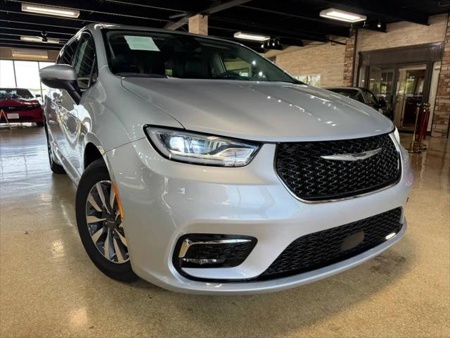 2023 Chrysler Pacifica Hybrid Touring L for sale in Oklahoma City, OK