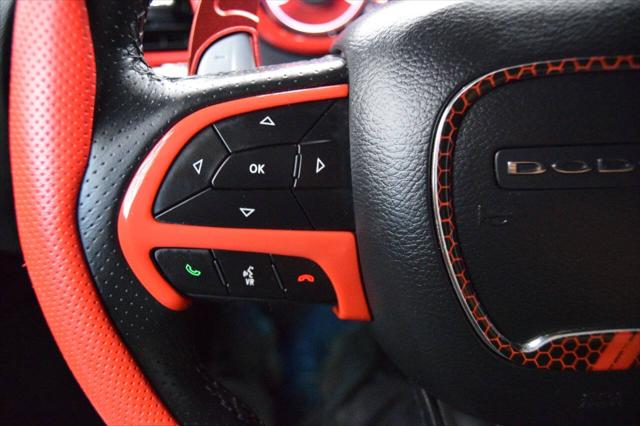 2018 Dodge Challenger 392 Hemi Scat Pack Shaker