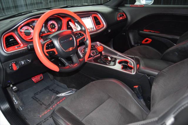 2018 Dodge Challenger 392 Hemi Scat Pack Shaker