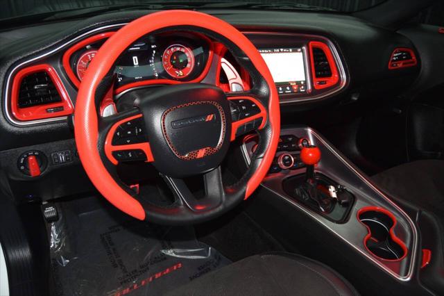 2018 Dodge Challenger 392 Hemi Scat Pack Shaker