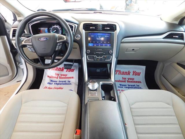 2020 Ford Fusion SE
