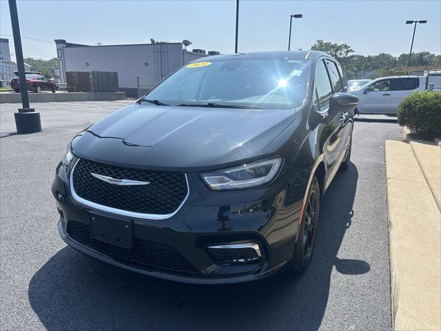 Used 2023 Chrysler Pacifica Touring L For Sale in Toledo, OH