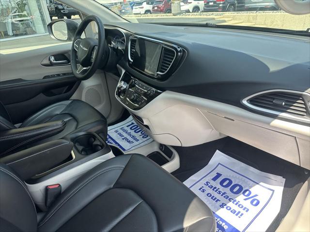 Used 2023 Chrysler Pacifica Touring L For Sale in Toledo, OH