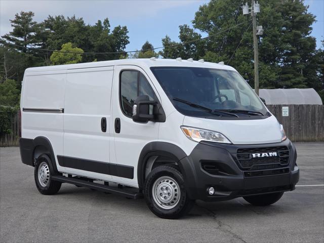2025 Ram ProMaster Cargo Van Tradesman Low Roof 136" WB w/Pass Seat