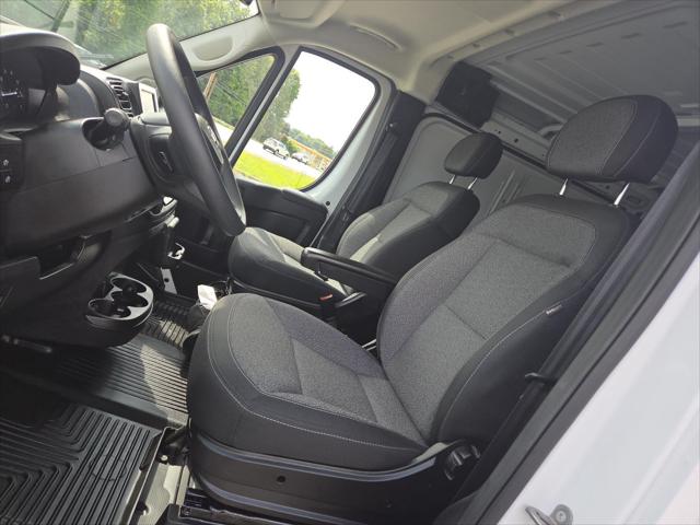 2025 Ram ProMaster Cargo Van Tradesman Low Roof 136" WB w/Pass Seat
