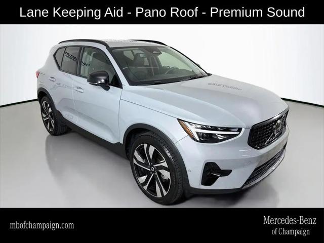 2025 Volvo XC40 B5 Ultra Dark Theme for sale in Champaign, IL