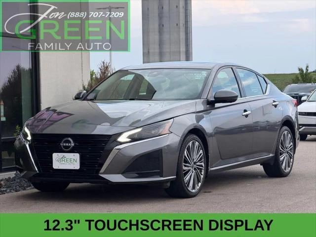 2023 Nissan Altima Platinum for sale in MILTON, WI