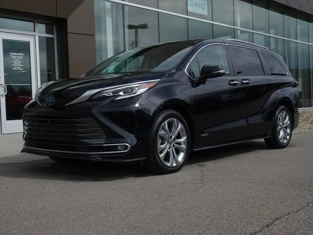2021 Toyota Sienna Platinum for sale in Cincinnati, OH