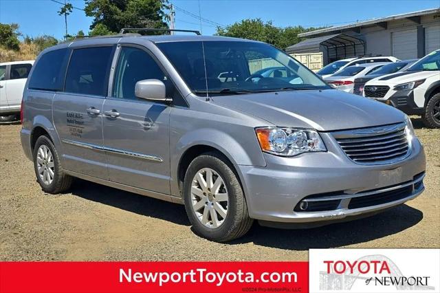2016 Chrysler Town & Country Touring for sale in Newport, OR