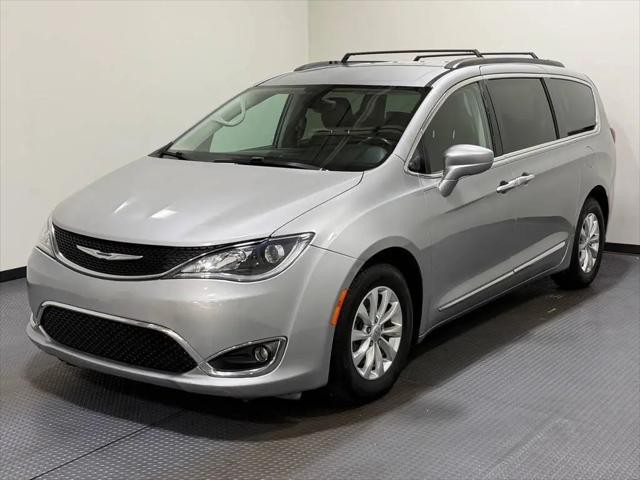 2017 Chrysler Pacifica Touring-L for sale in Lebanon, OH