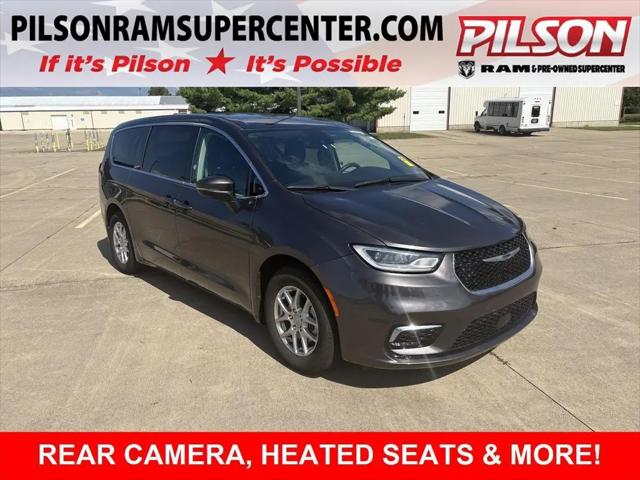 2023 Chrysler Pacifica Touring L for sale in Charleston, IL