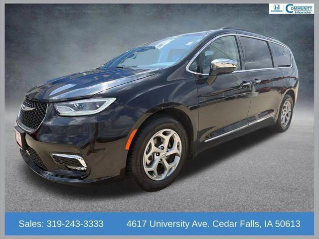 2023 Chrysler Pacifica Limited for sale in Cedar Falls, IA