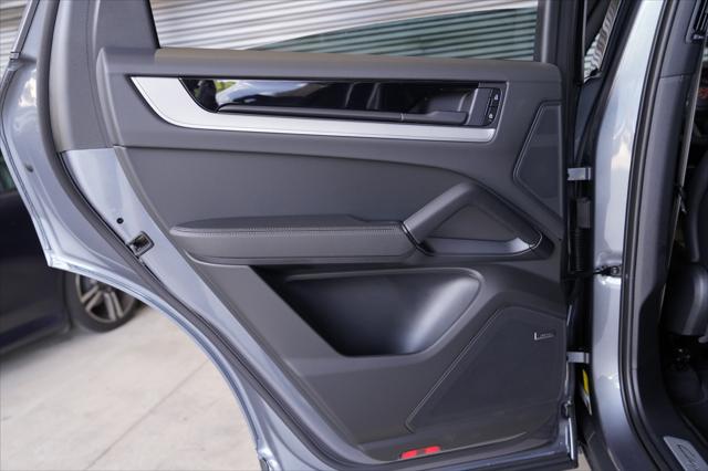 2026 Porsche Cayenne Unknown