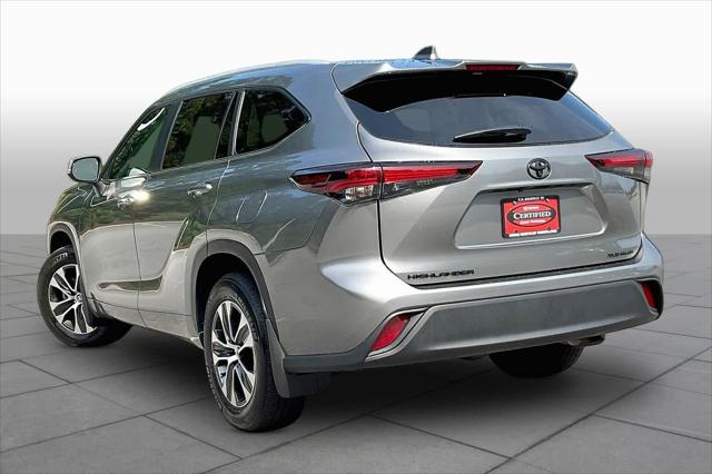 Certified Used 2025 Heavy Metal Toyota XLE image 46