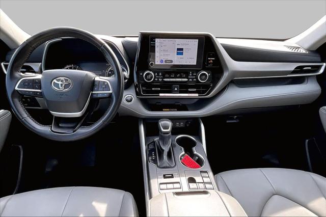 Certified Used 2025 Heavy Metal Toyota XLE image 50