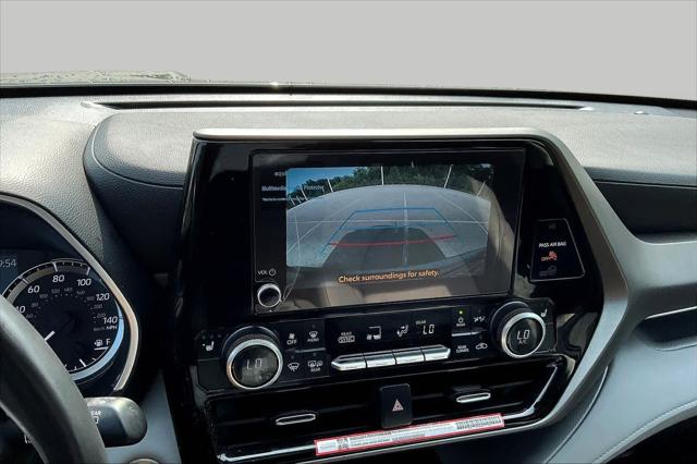Certified Used 2025 Heavy Metal Toyota XLE image 61