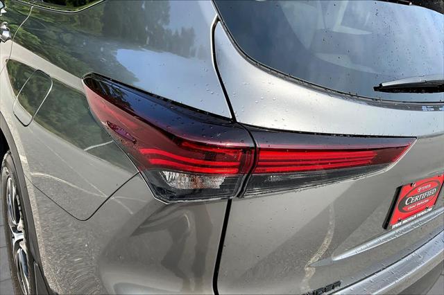 Certified Used 2025 Heavy Metal Toyota XLE image 63