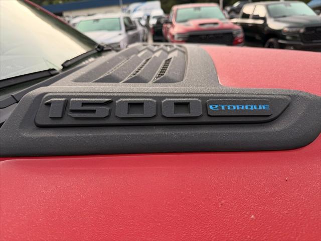2027 RAM Ram 1500 RAM 1500 EXPRESS CREW CAB 4X4 57 BOX 2027 RAM Ram 1500 RAM 1500 EXPRESS CREW CAB 4X4 57 BOX