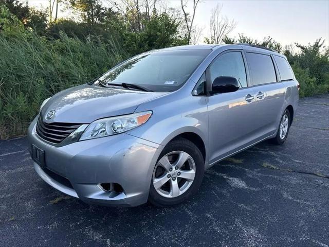 2012 Toyota Sienna LE V6 8 Passenger for sale in Addison, IL