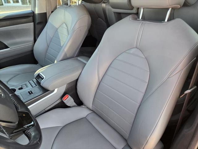 2021 Toyota Highlander Hybrid XLE