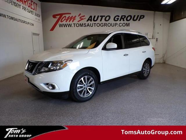 2016 Nissan Pathfinder SV for sale in Urbandale, IA