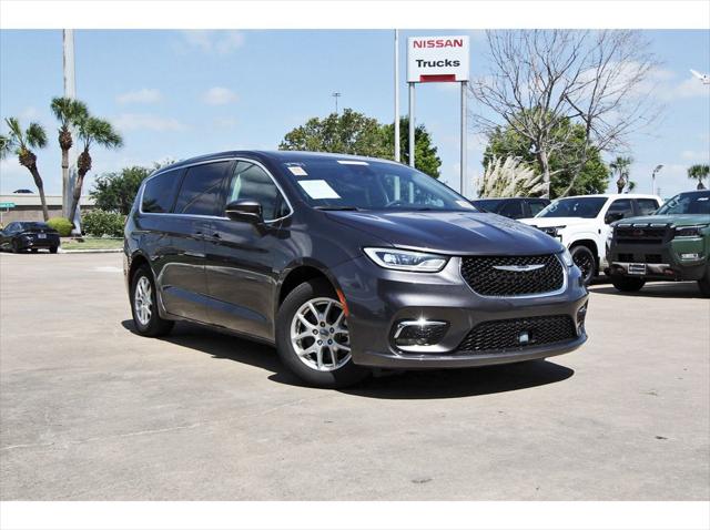 2023 Chrysler Pacifica Touring L for sale in Placentia, CA