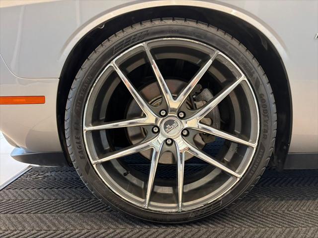 2015 Dodge Challenger SXT Plus or R/T