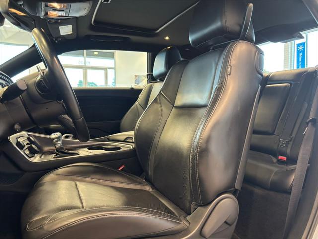 2015 Dodge Challenger SXT Plus or R/T